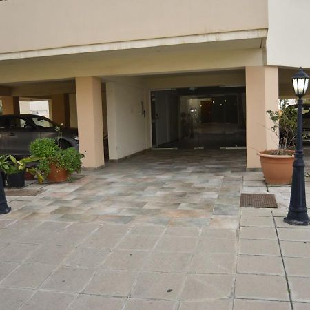 Elysso Apartments Larnaca Eksteriør billede