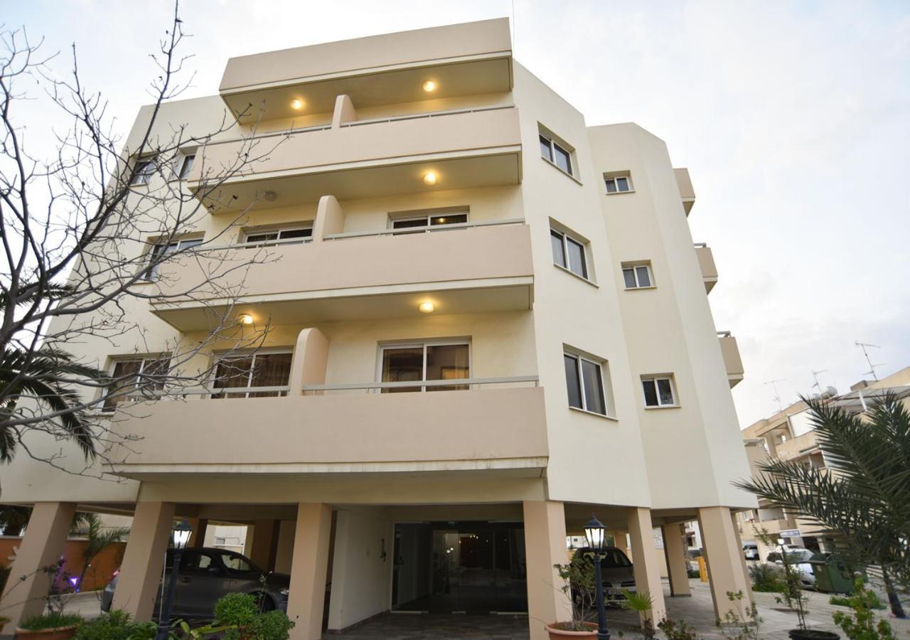 Elysso Apartments Larnaca Eksteriør billede
