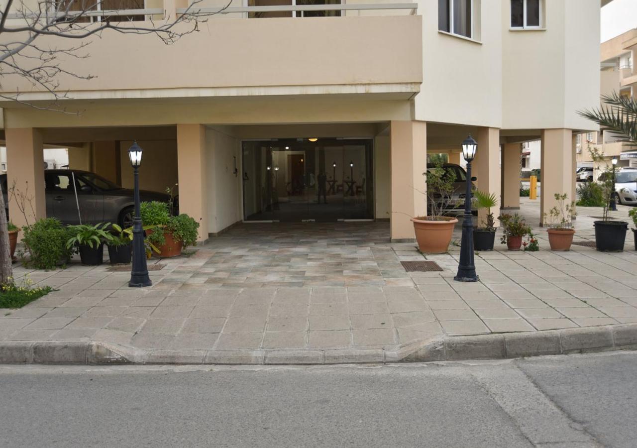 Elysso Apartments Larnaca Eksteriør billede