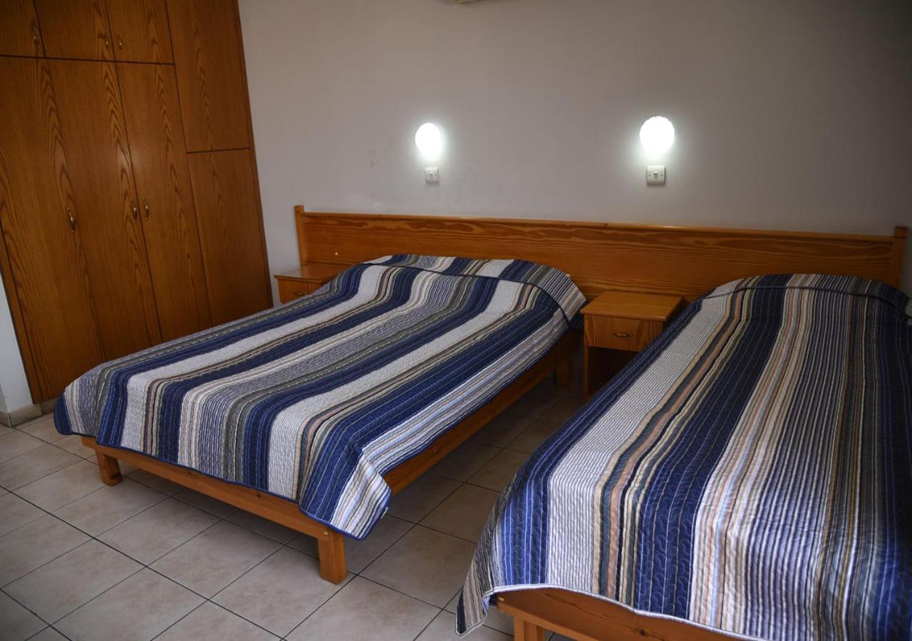 Elysso Apartments Larnaca Eksteriør billede