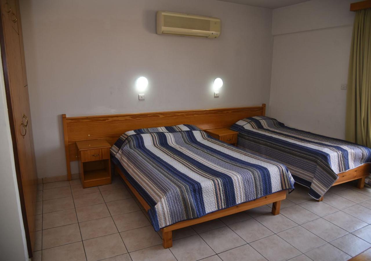 Elysso Apartments Larnaca Eksteriør billede
